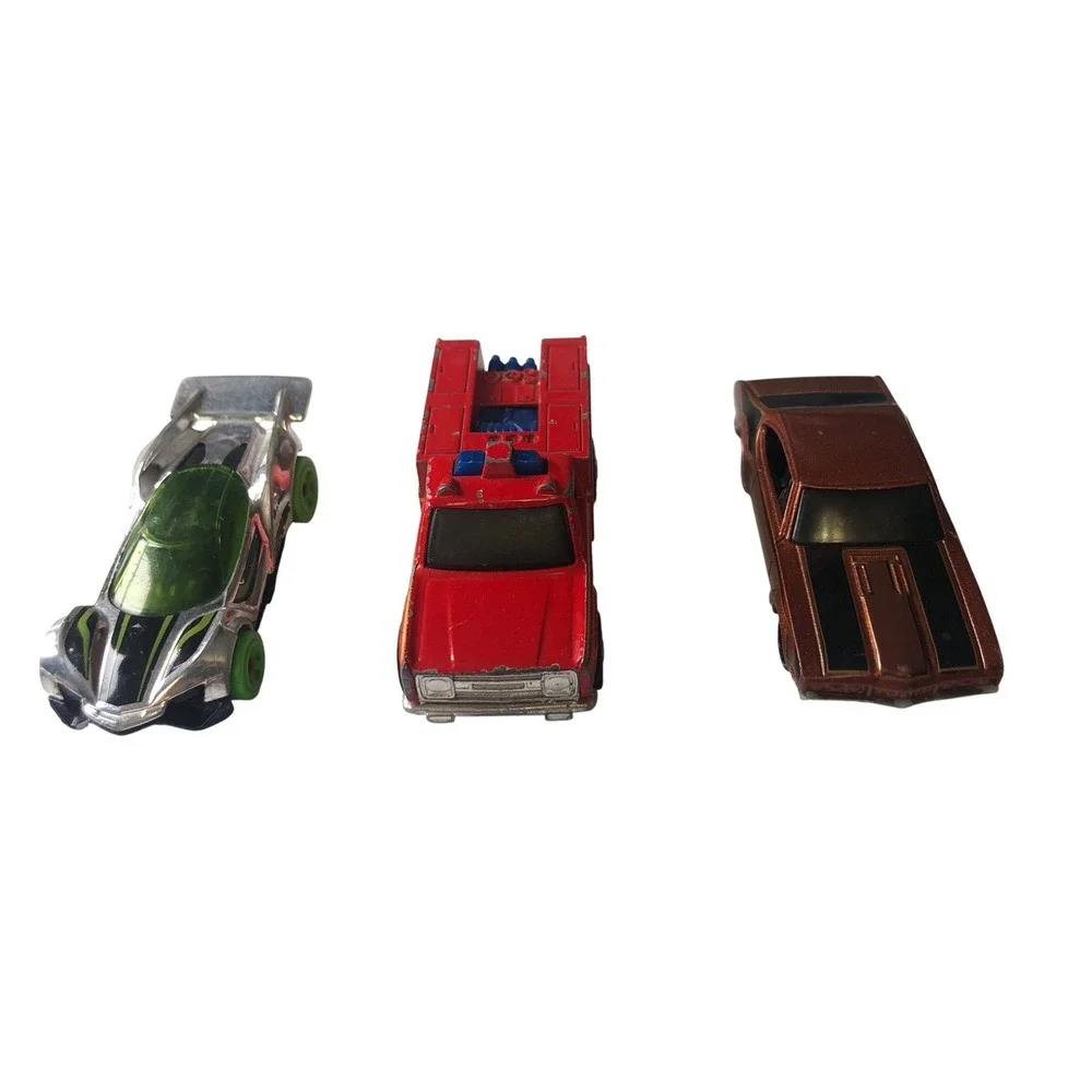 Hot Wheels Lot 3 Diecast Cars Olds 442 Blitzspeeder Muscle Car‎ 1974 Fire Truck